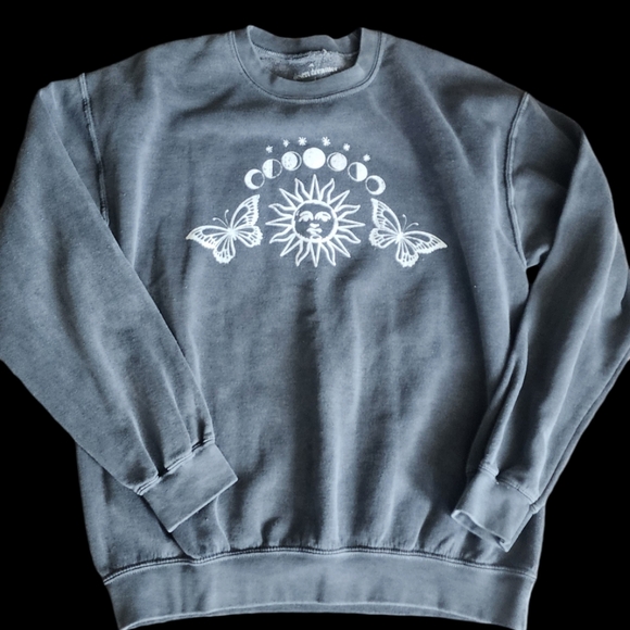 Sweatshirt - Picture 1 of 3